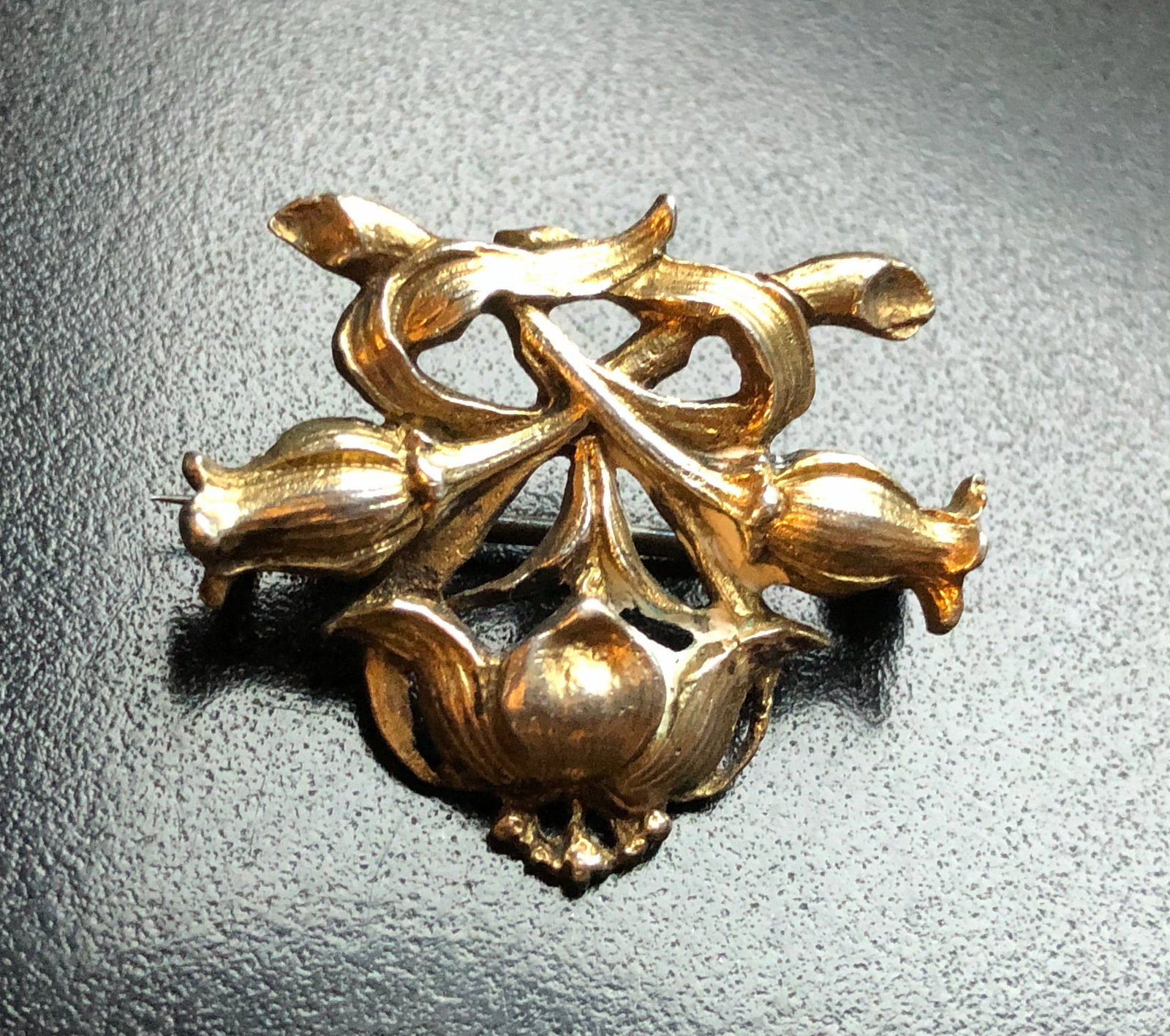 Vintage silver Brooch Pin: Vintage silver Brooch Pin