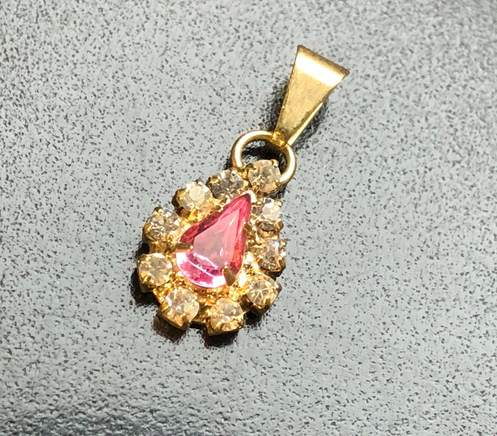 Vintage Pendant: Vintage Pendant
