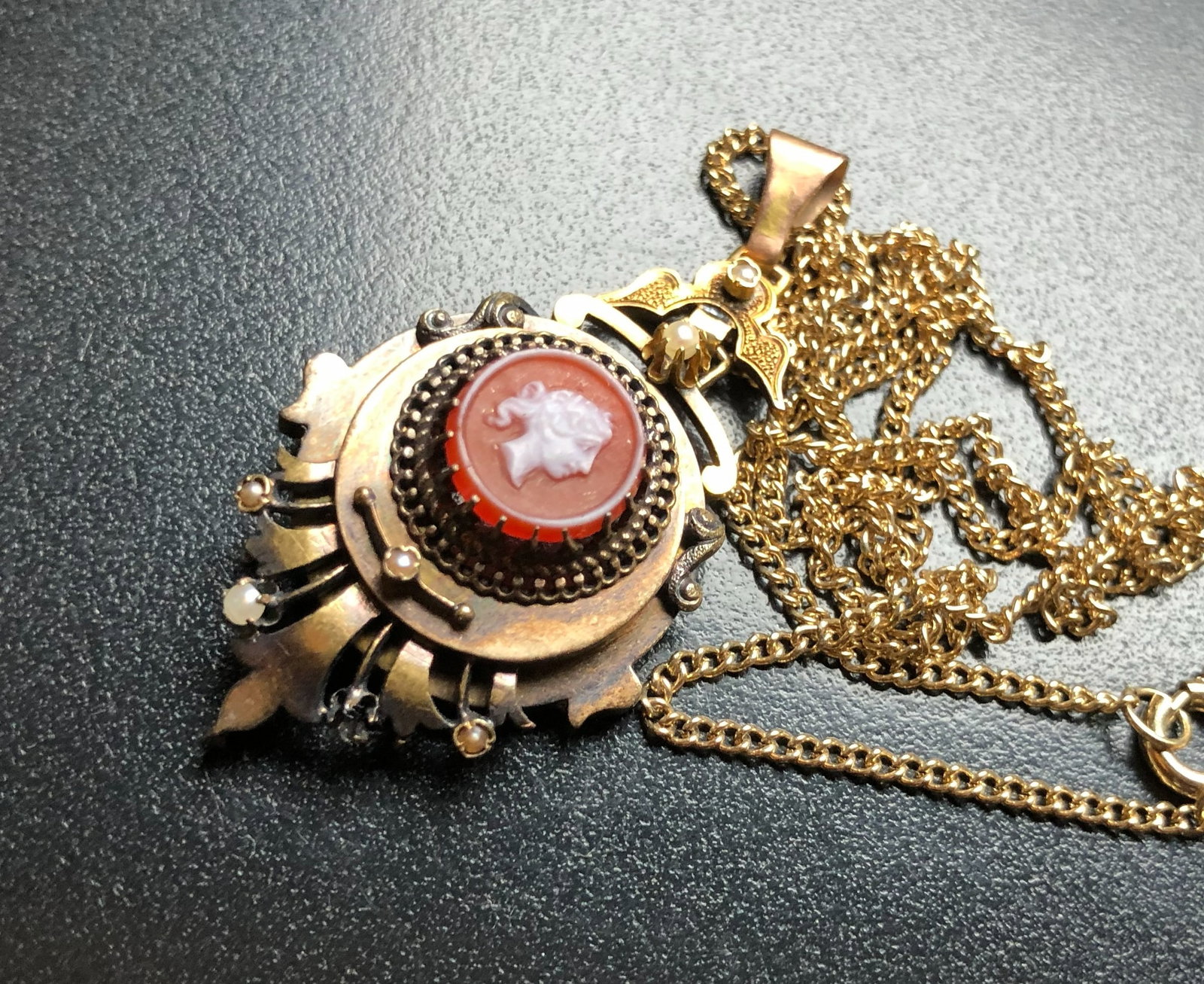 20K Gold Pendant (1 of 3)