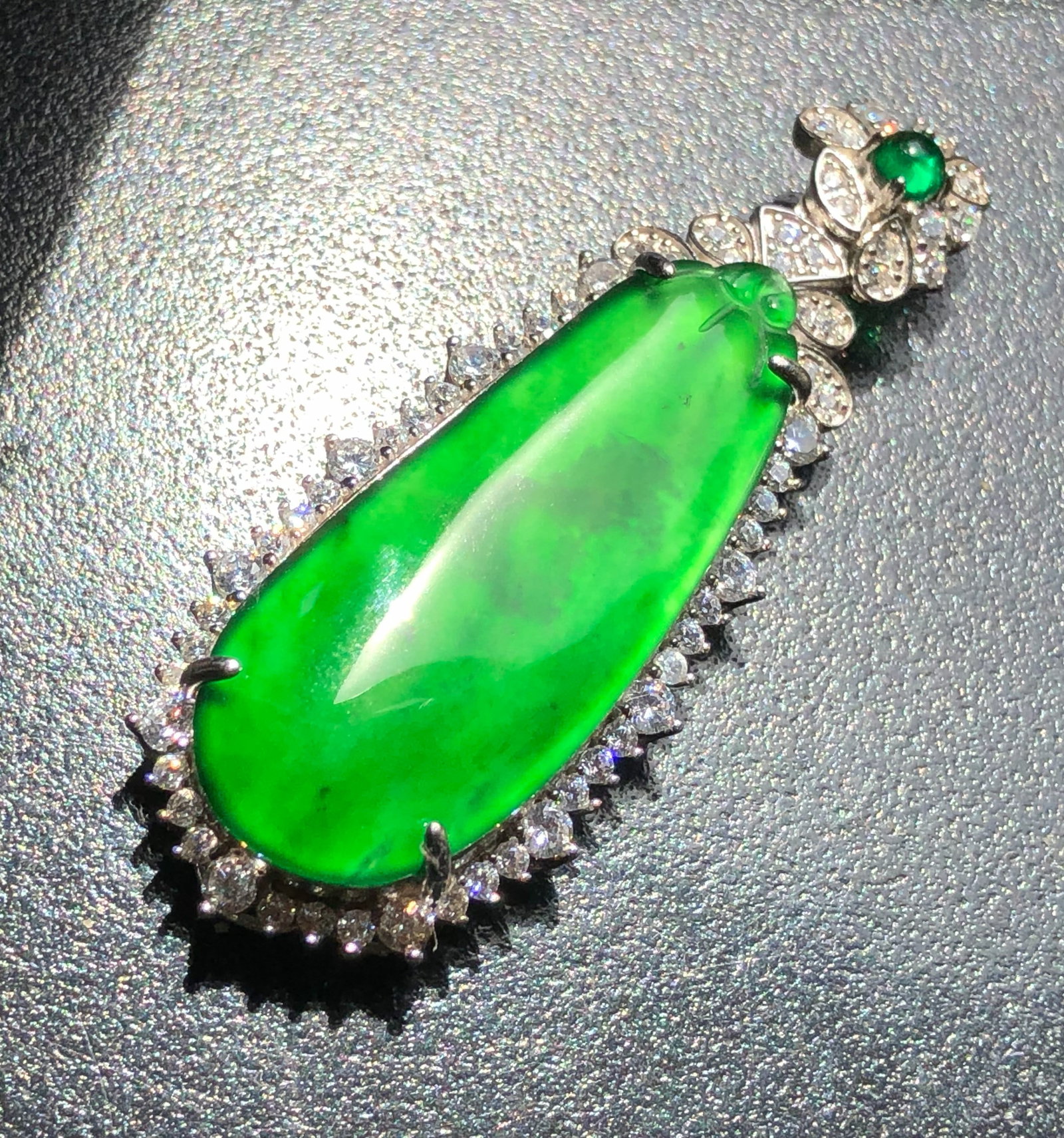 Natural Jadeite Pendant: Natural Jadeite Pendant, Size: 2"