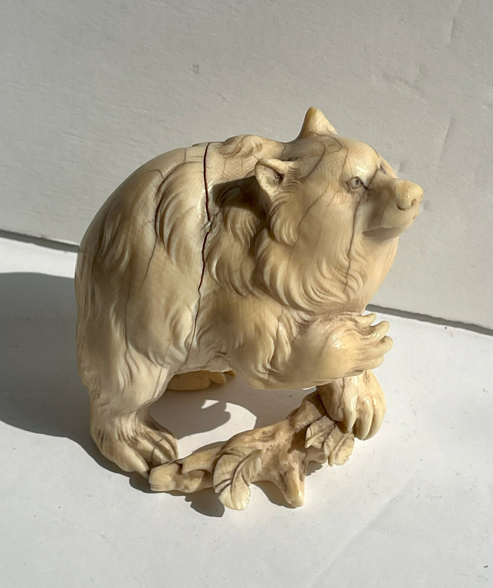 Antique Carved Bear Statue: Antique Carved Bear Statue, Size: 5"