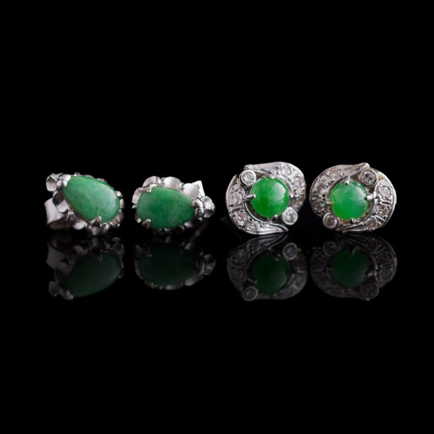 Two pairs of Chinese jadeite-set white metal stud earrings (1 of 2)