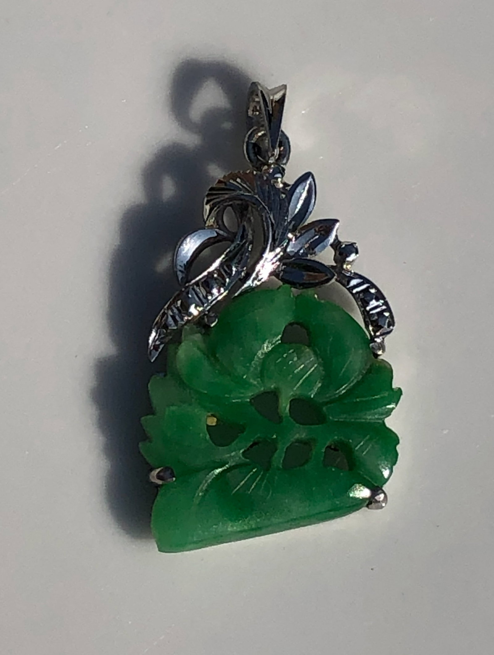 Antique Jadeite Pendant: Antique Jadeite Pendant