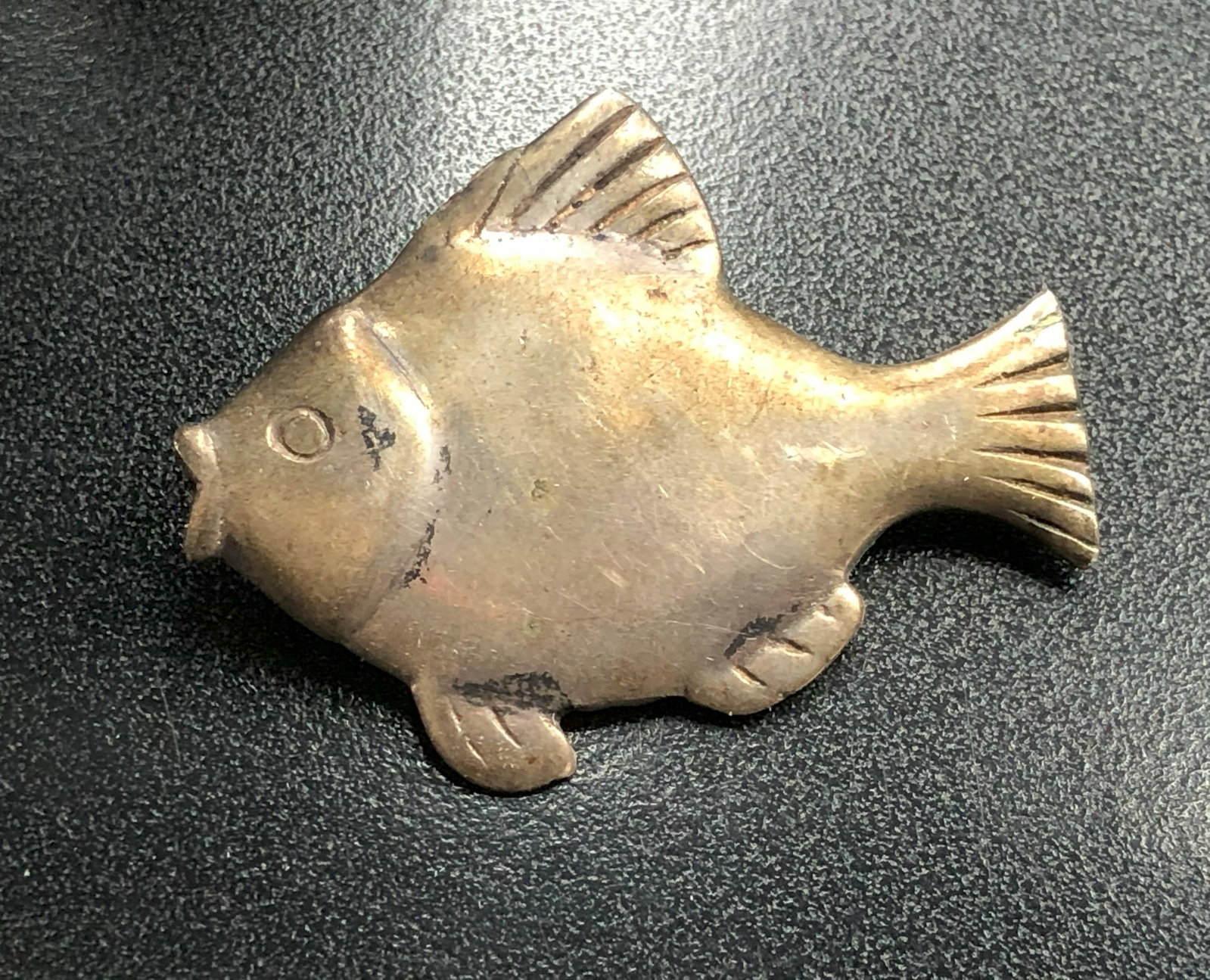Vintage Silver Brooch Pin: Vintage Silver Brooch Pin, weight 8.9g