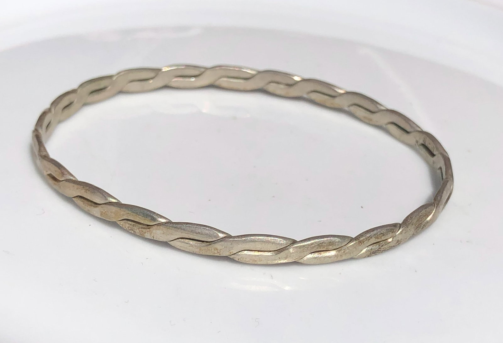 Vintage Silver Bracelet: Vintage Silver Bracelet, weight 11.3g