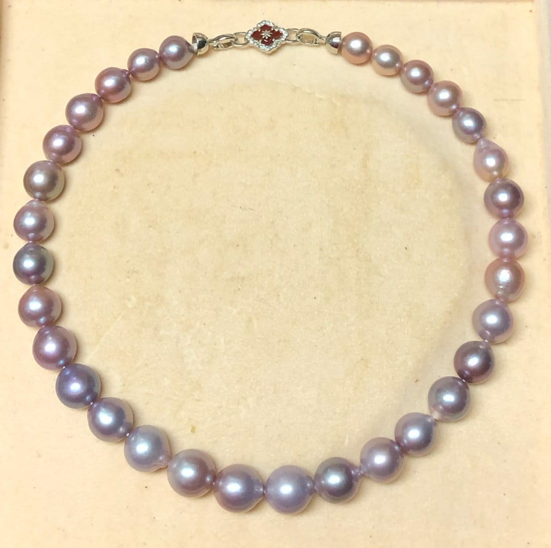 Huge Pearl Necklace (1 of 3)