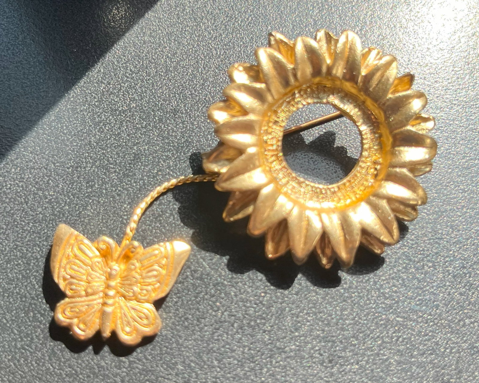 Vintage Brooch Pin (1 of 2)