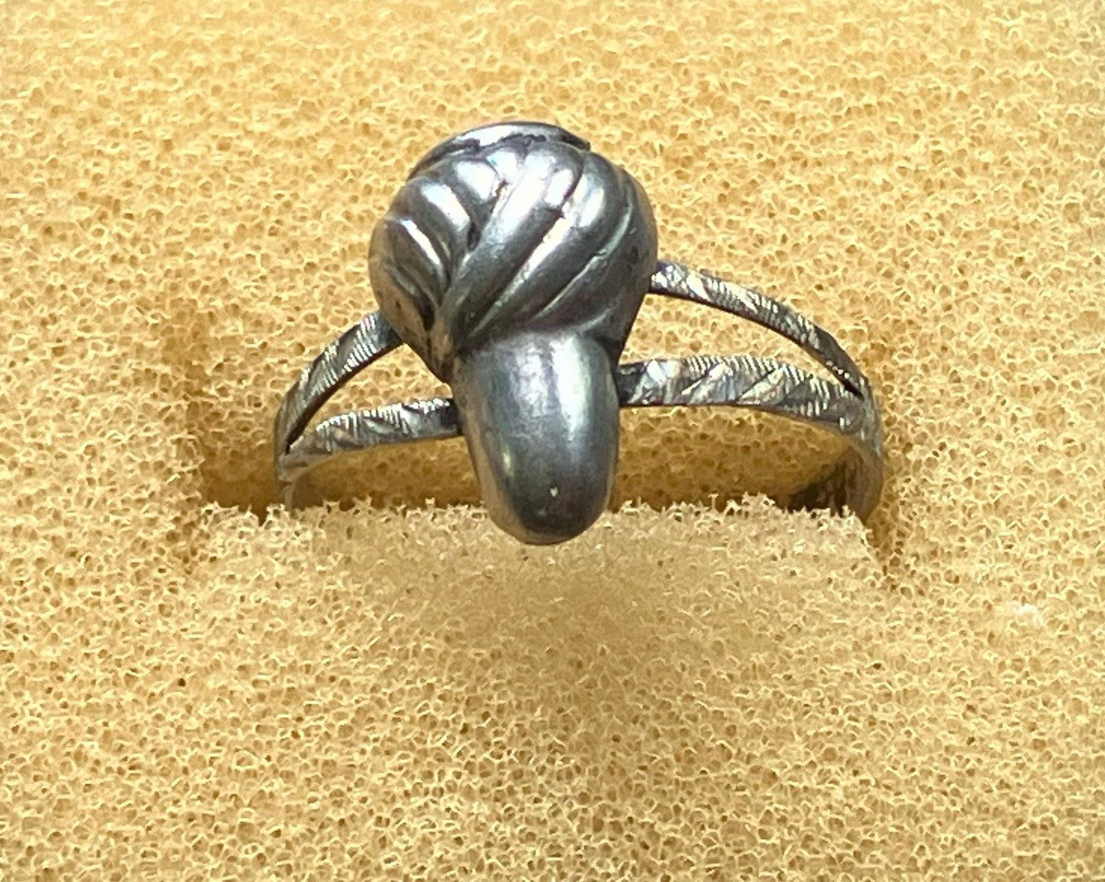 Vintage silver ring: Vintage silver ring, Size 7