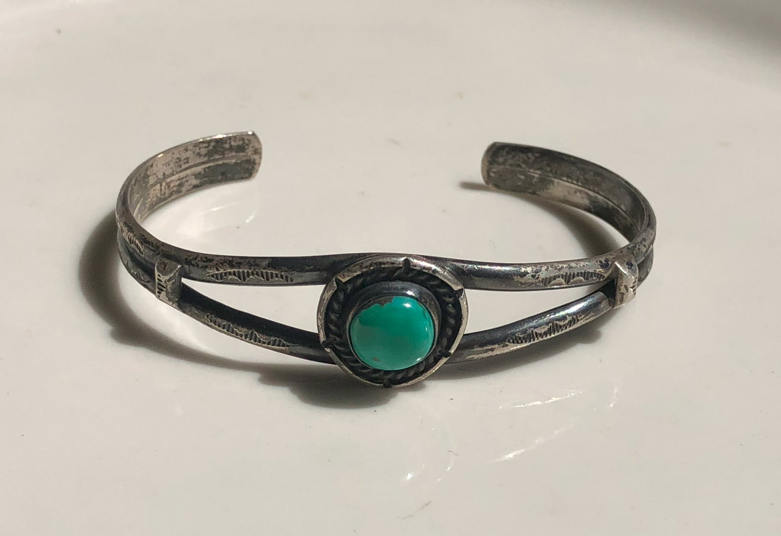 Vintage Silver Bracelet: Vintage Silver Bracelet, weight 15g