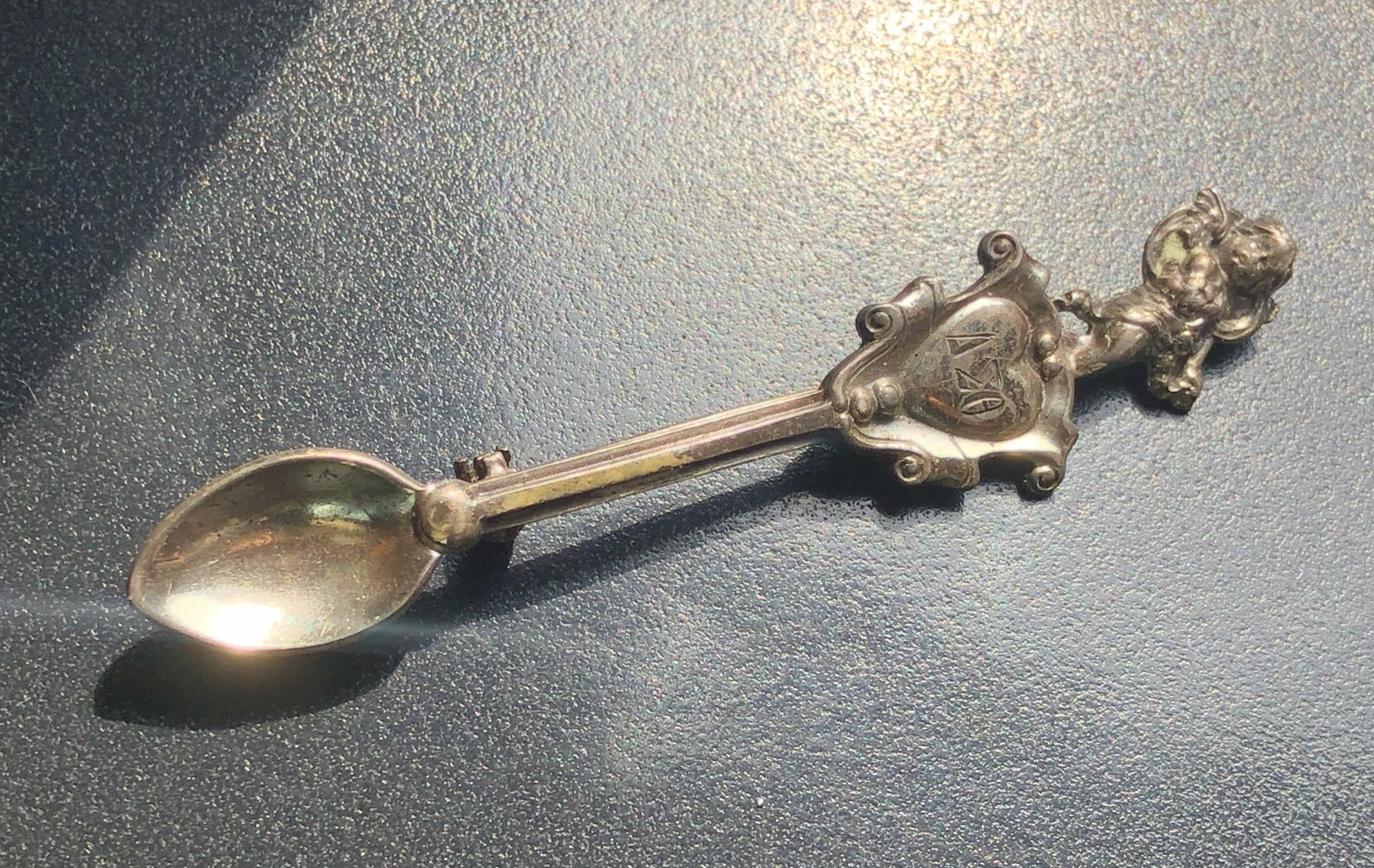 Vintage silver Brooch Pin: Vintage silver Brooch Pin
