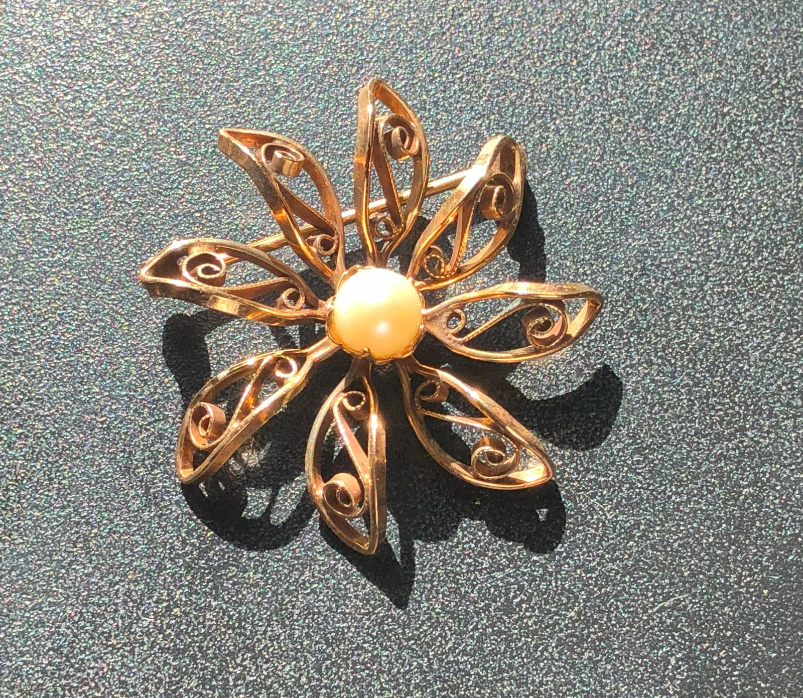 Vintage Gold Filled Brooch Pin: Vintage Gold Filled Brooch Pin
