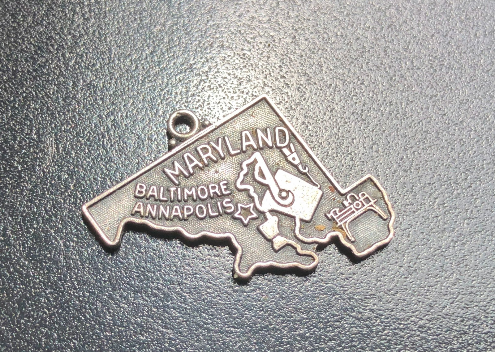 Vintage Silver Maryland Pendant: Vintage Silver Maryland Pendant