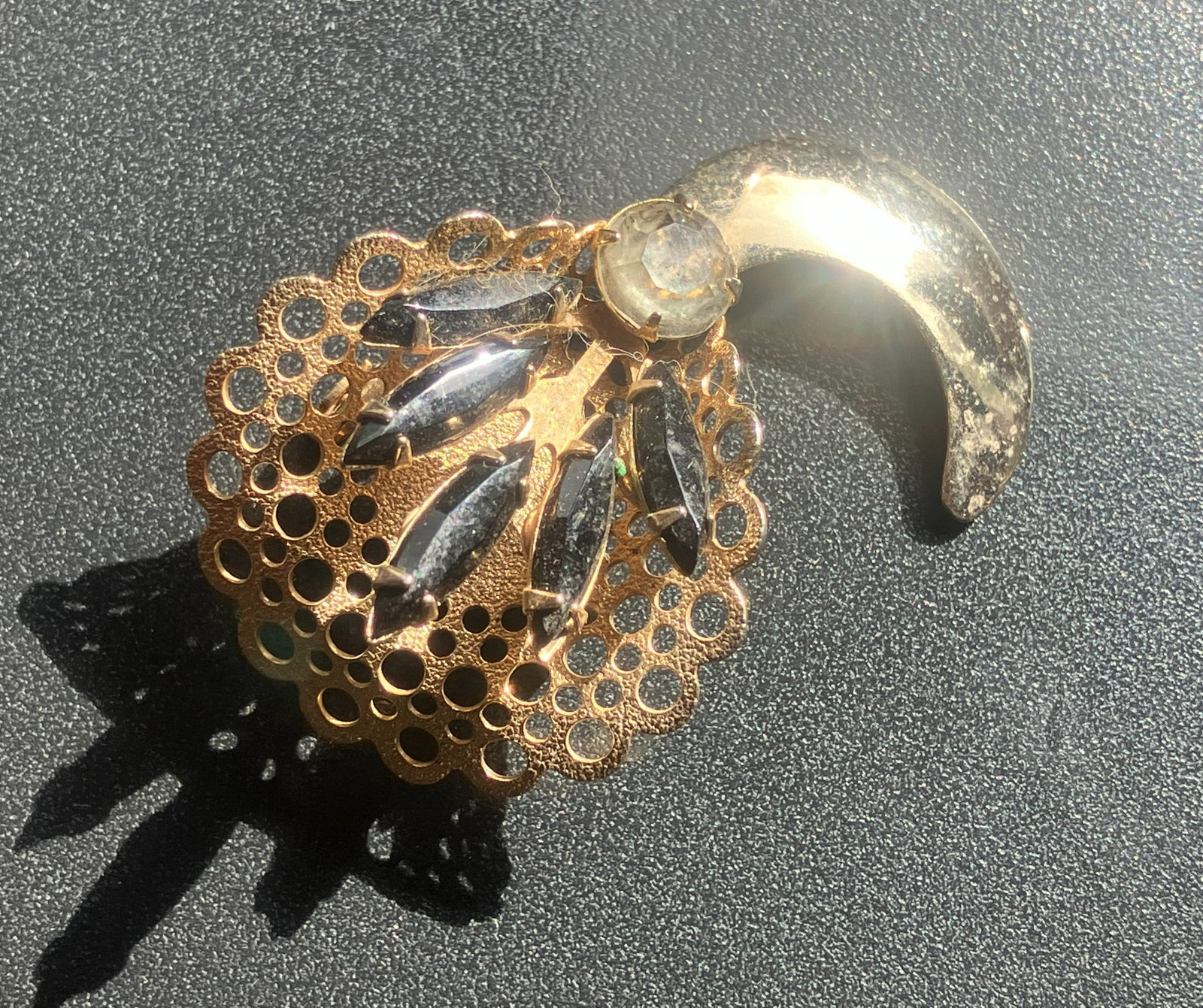 Vintage Brooch Pin: Vintage Brooch Pin