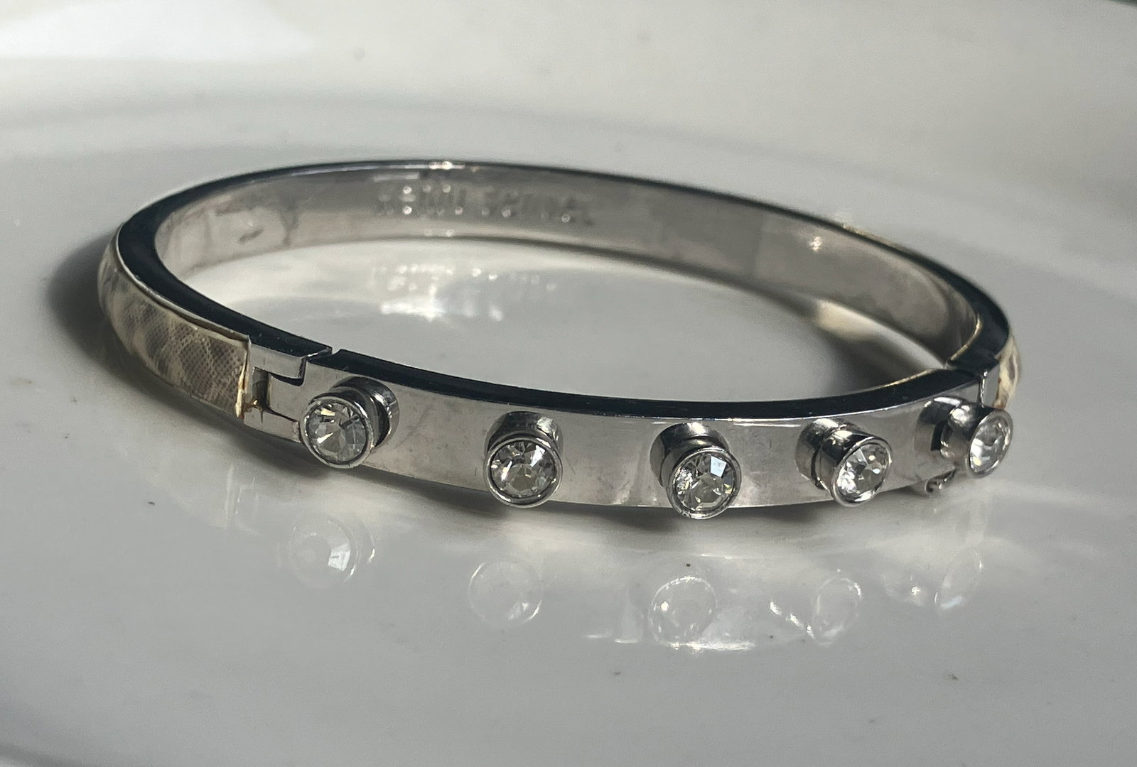 Henri Bendel Elegant Gold Bangel (1 of 2)