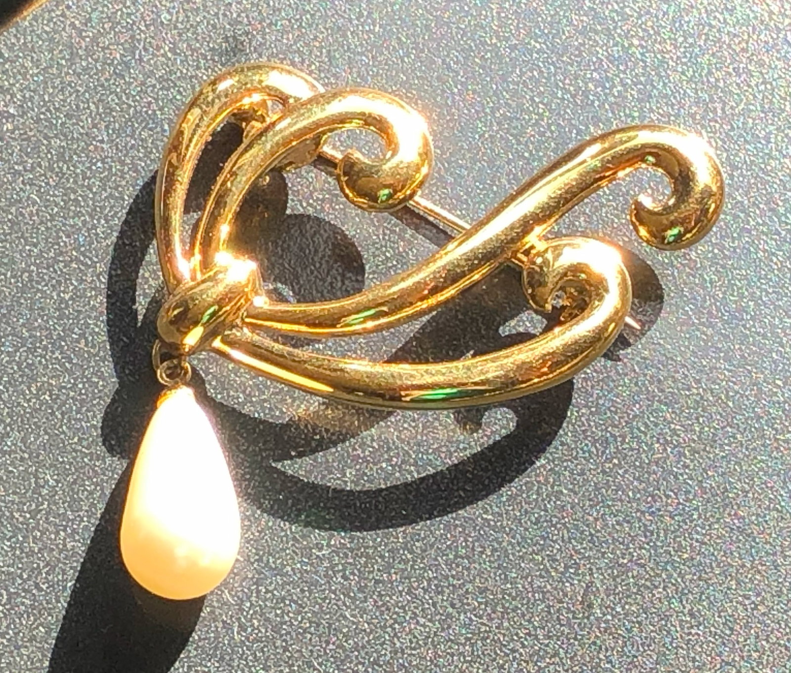 Gold Filled Brooch with Faux Pearl Drop: Elegant gold filled brooch with a delicate faux pearl drop, perfect for adding a touch of sophistication to any outfit, Size: 2"