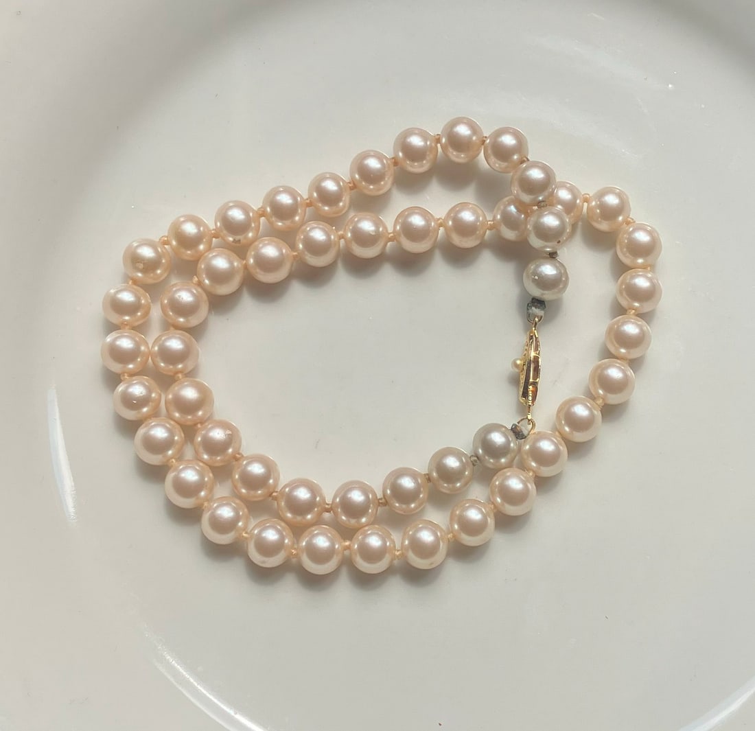 Vintage Necklace: Vintage Necklace