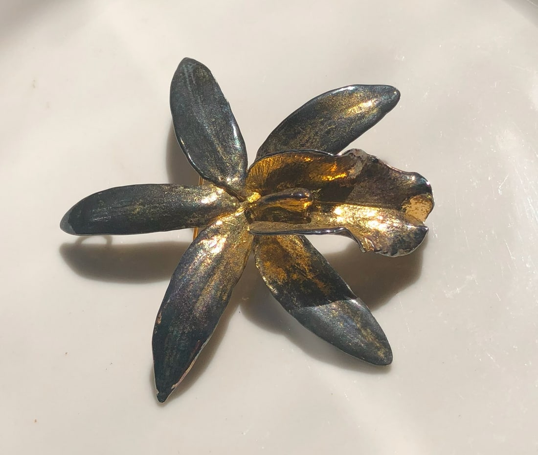 Vintage Silver Brooch Pin: Vintage Silver Brooch Pin