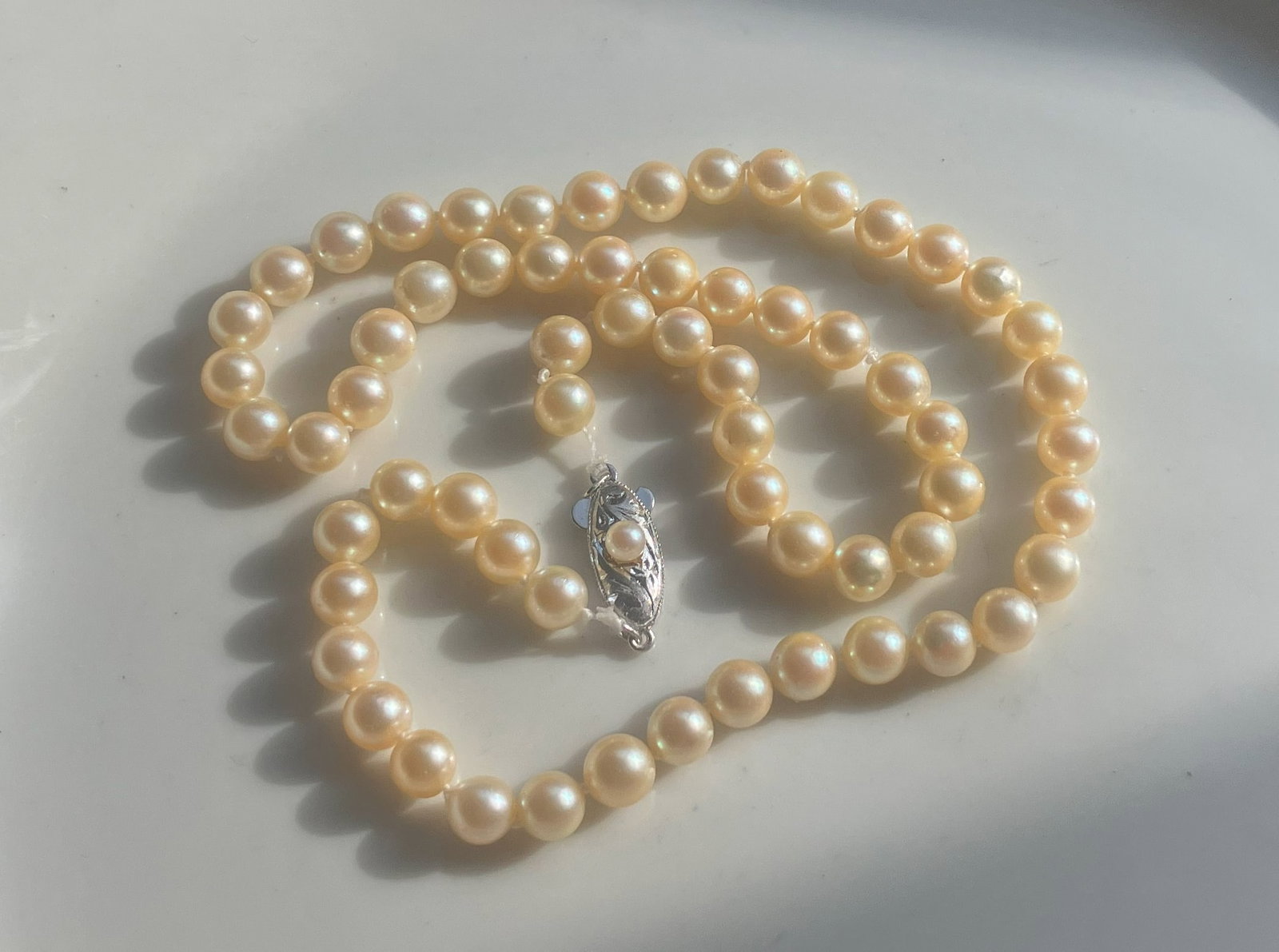 Vintage Sea Pearl Necklace with Silver Clasp: Vintage Sea Pearl Necklace with Silver Clasp