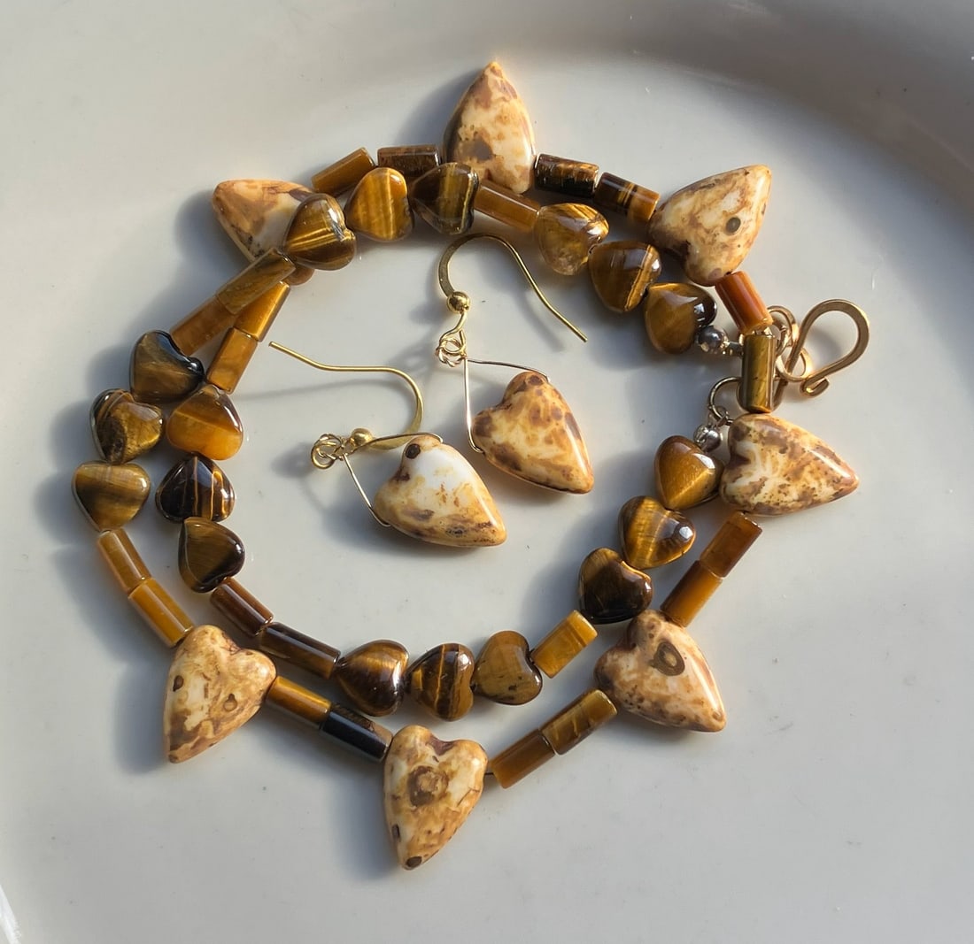 Set of Jewelry: Set of Jewelry