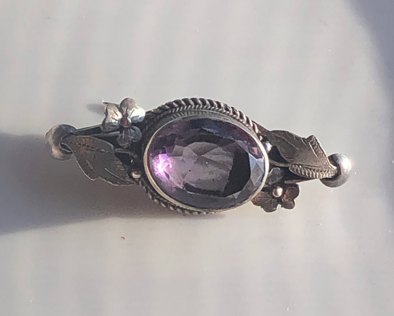 Vintage Silver Brooch Pin: Vintage Silver Brooch Pin