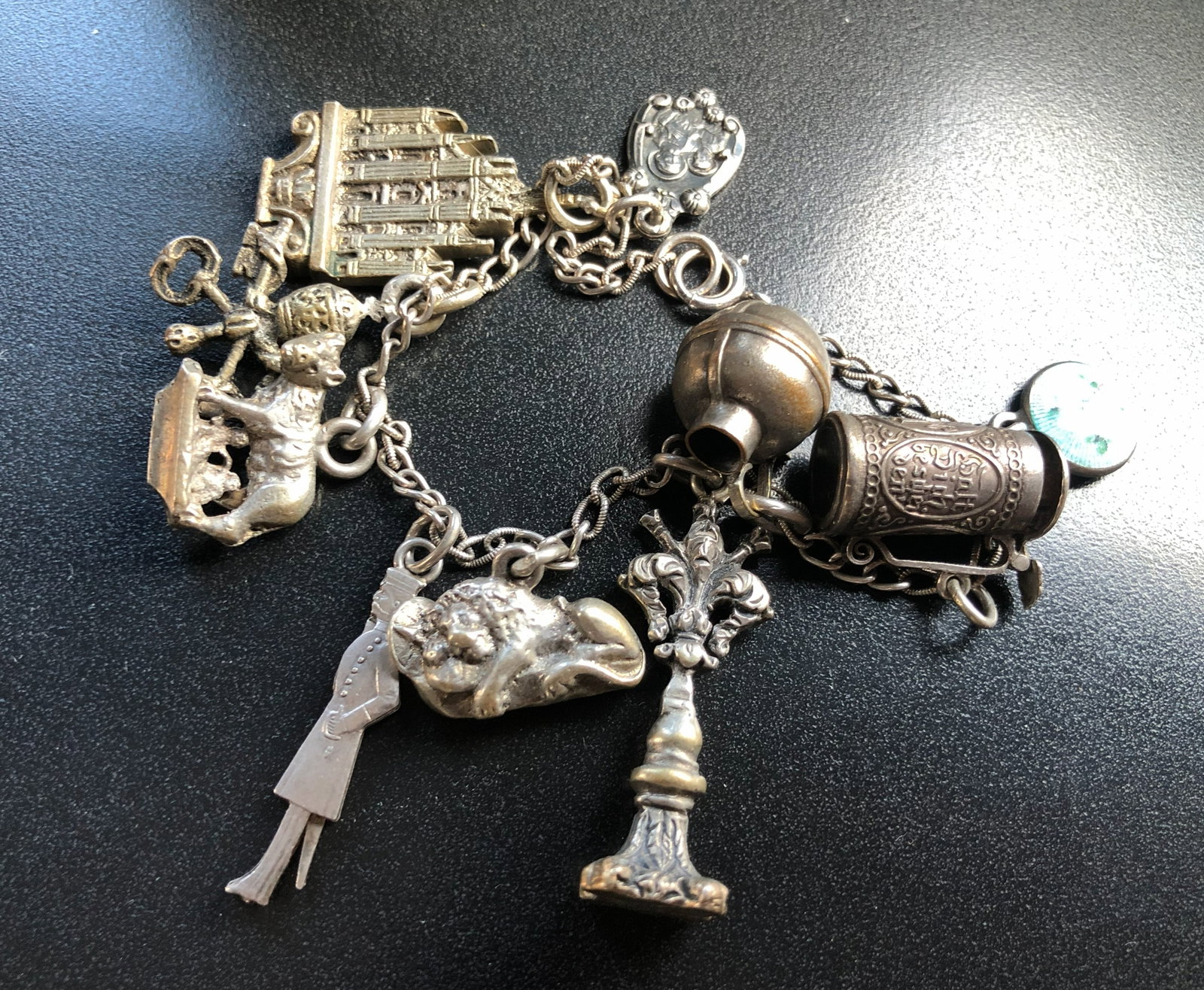 Vintage Silver Bracelet: Vintage Silver Bracelet, weight 36g