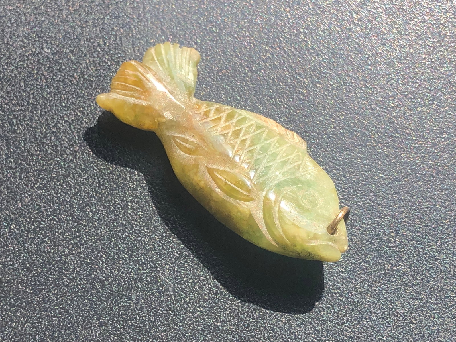 14K Gold Bale Jadeite Fish: Antique 14K Gold Bale Jadeite Fish, Size: 1.5"