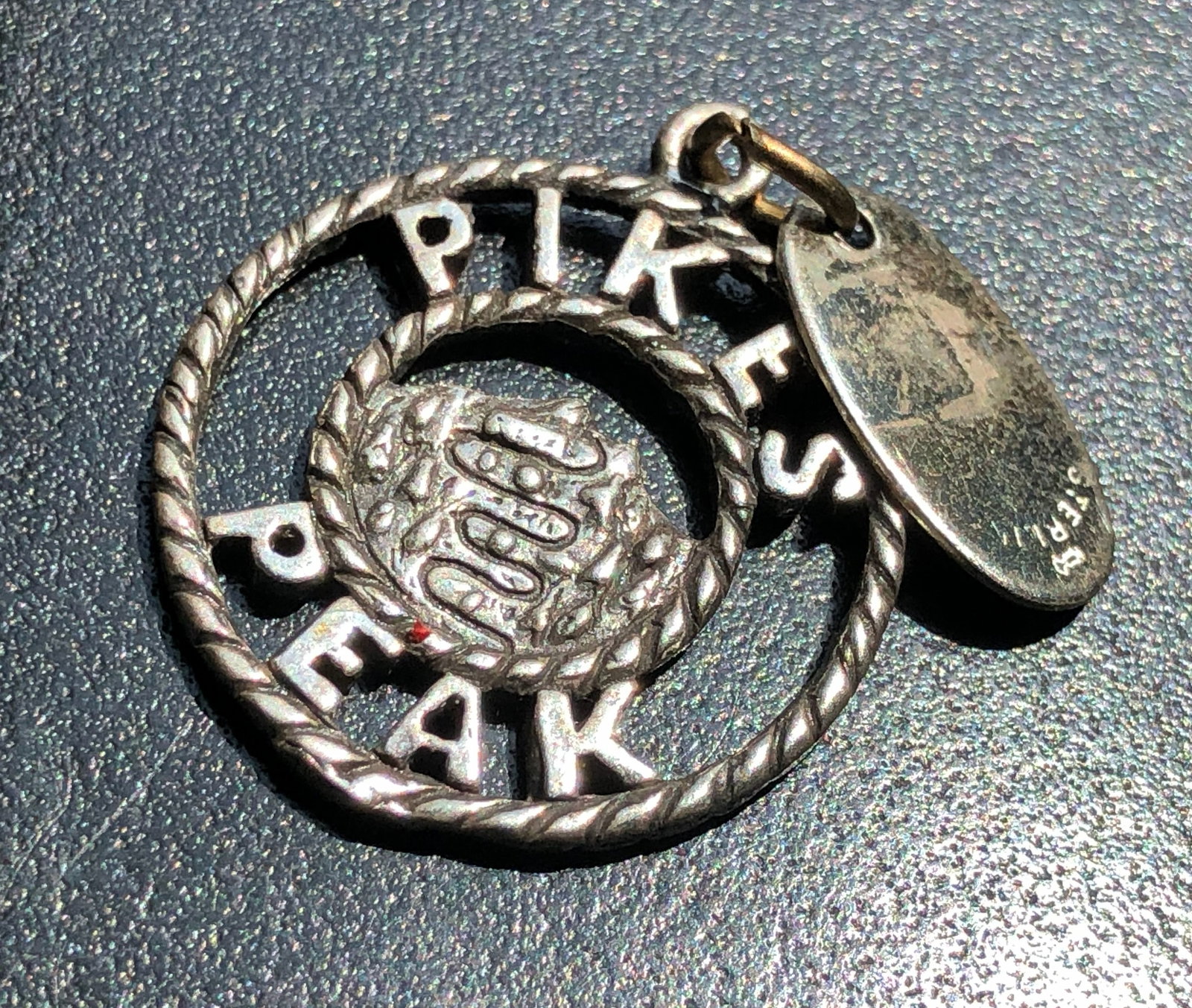 Vintage Silver Pendant: Vintage Silver Pendant