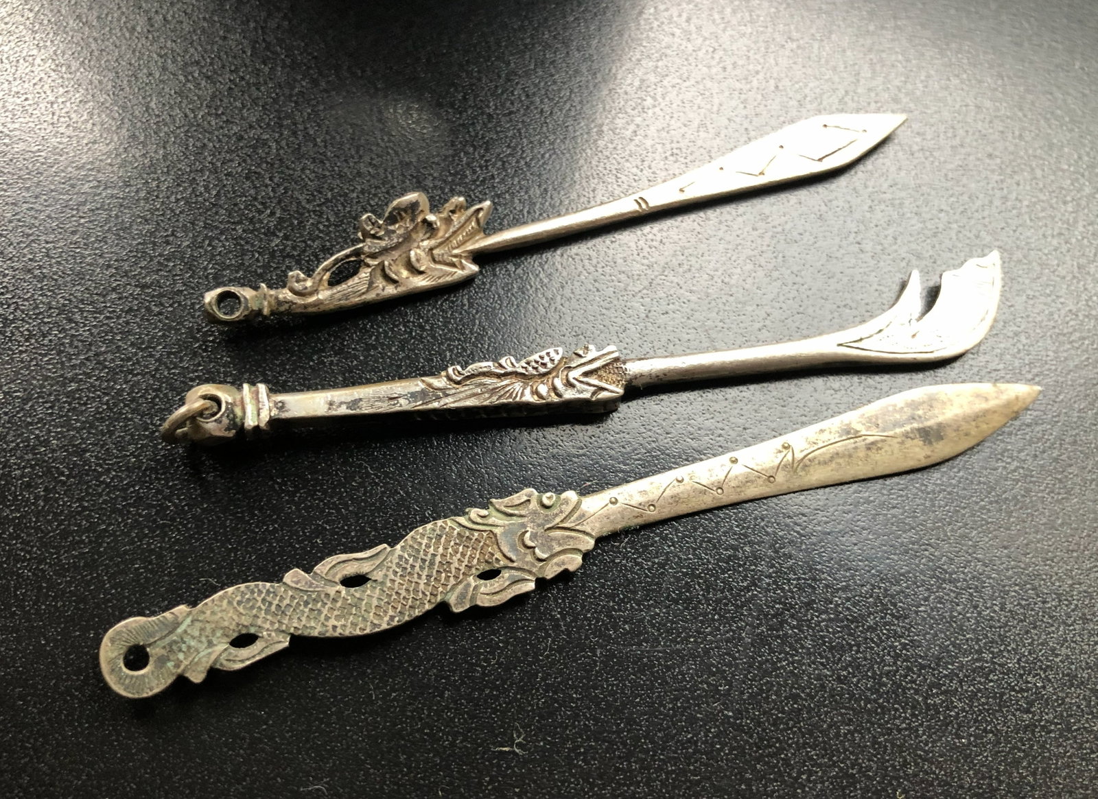 Three Silver Pendants: Three Silver Pendants, Length: 3.25", weight 14g
