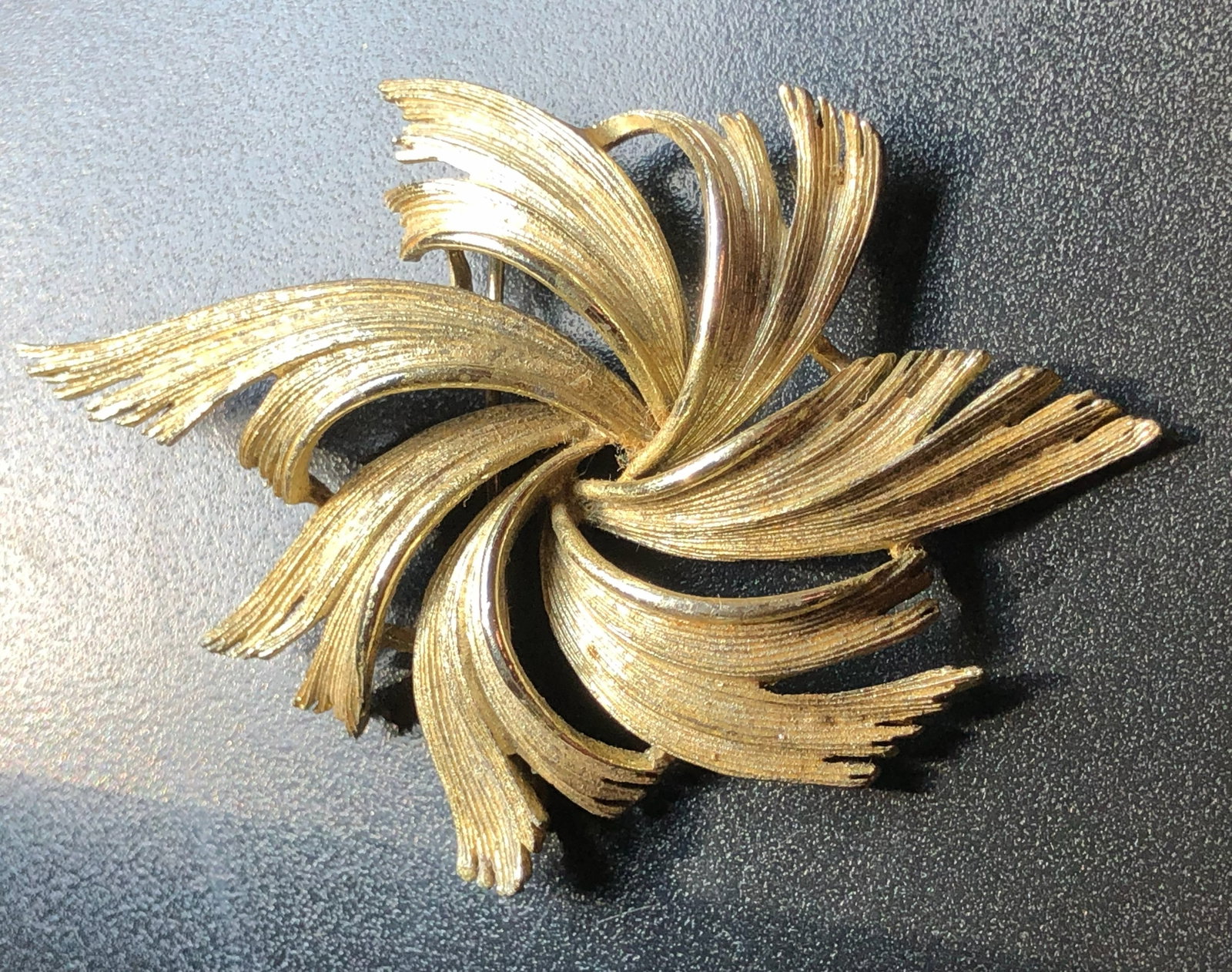Vintage Gold Filled Brooch Pin (1 of 4)