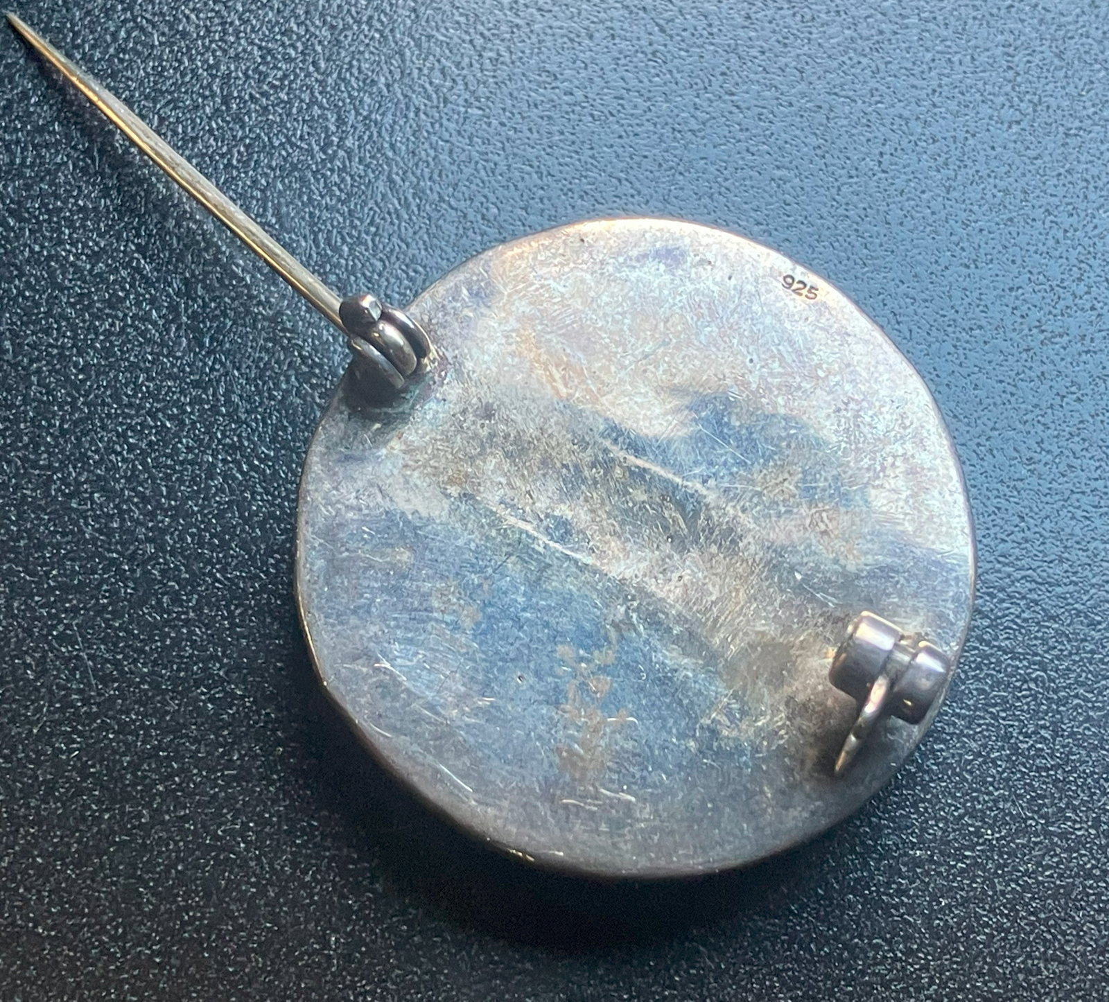 Decorative Round Silver Brooch - 2