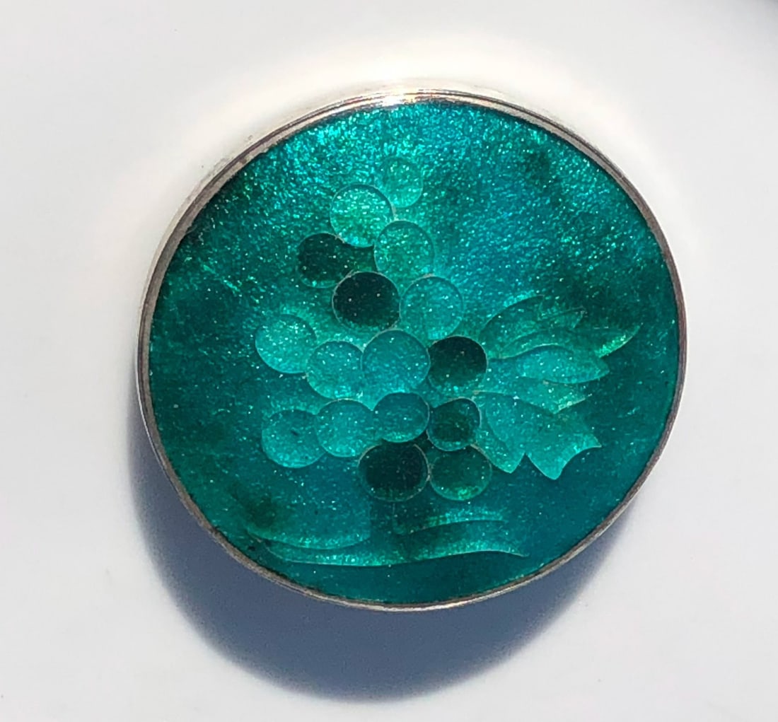 Vintage Silver Brooch Pin: Vintage Silver Brooch Pin