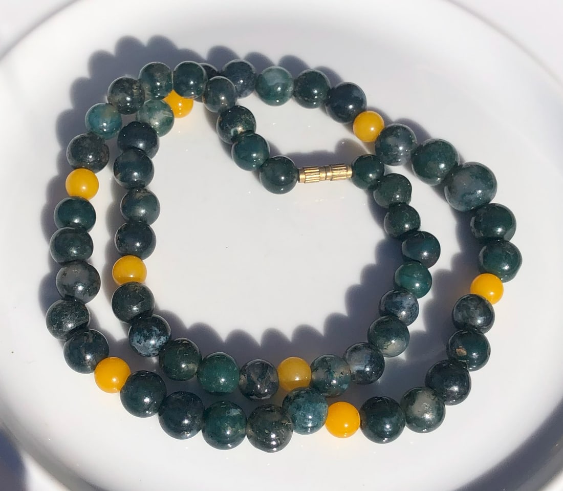 Vintage Necklace: Vintage Necklace
