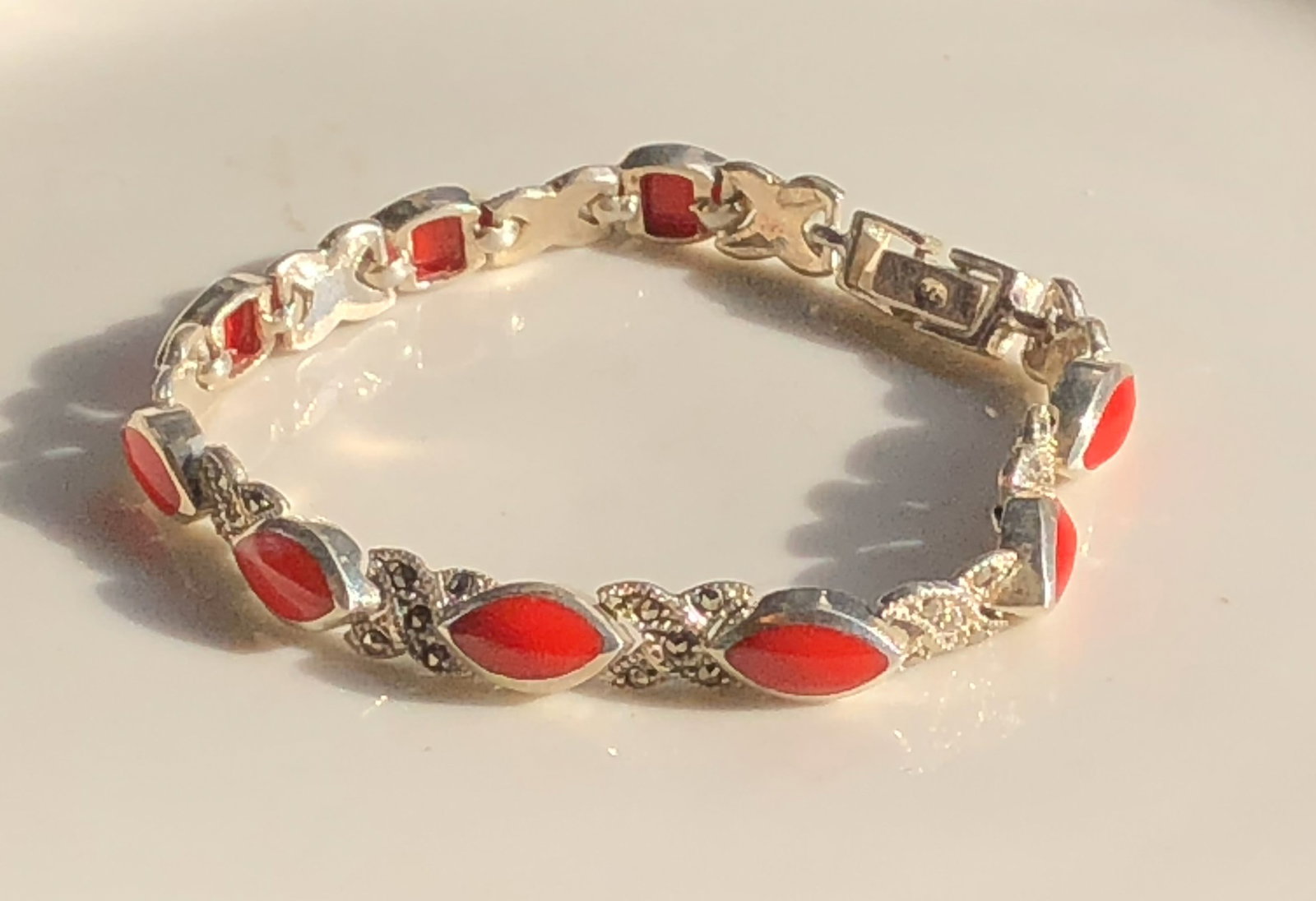 Silver Bracelet: Silver Bracelet, weight 17g