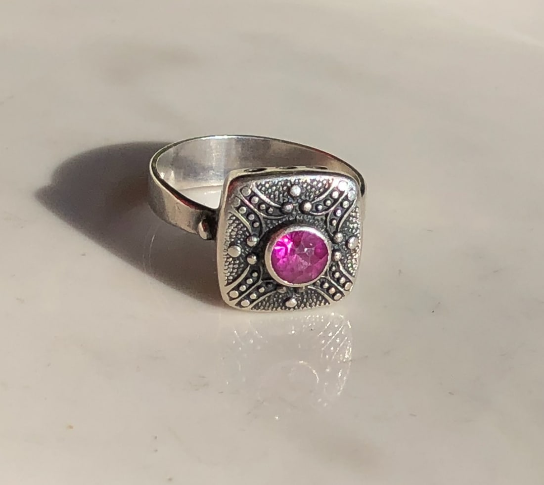 Vintage Silver ring: Vintage Silver ring, Size 9