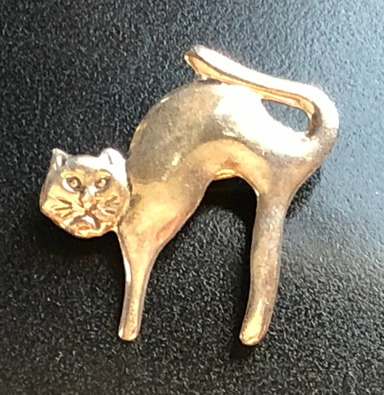 Vintage Silver Brooch Pin: Vintage Silver Brooch Pin