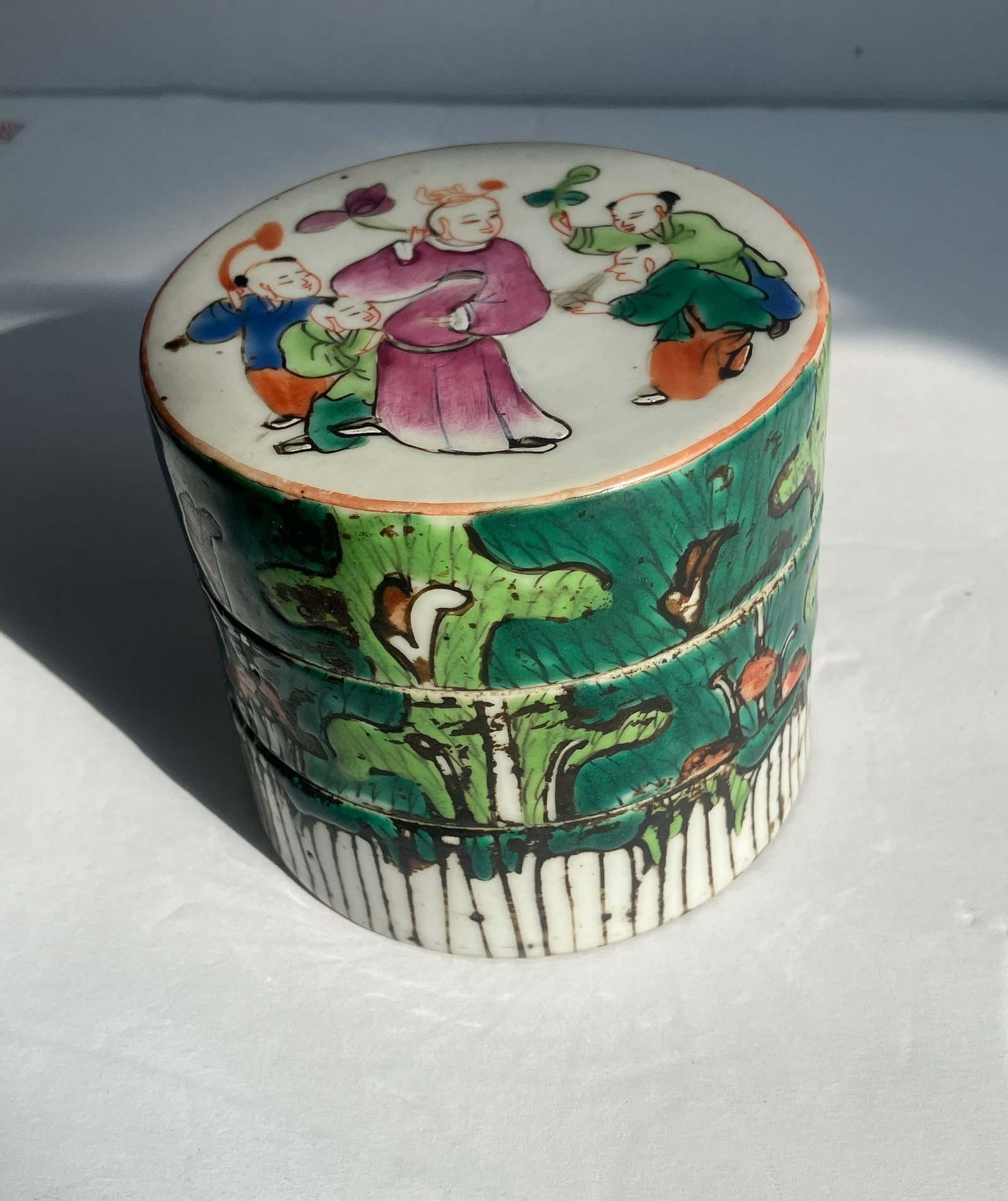 Antique Chinese Porcelain Box: Antique Chinese Porcelain Box, Size: 3.5" x 3.25"
