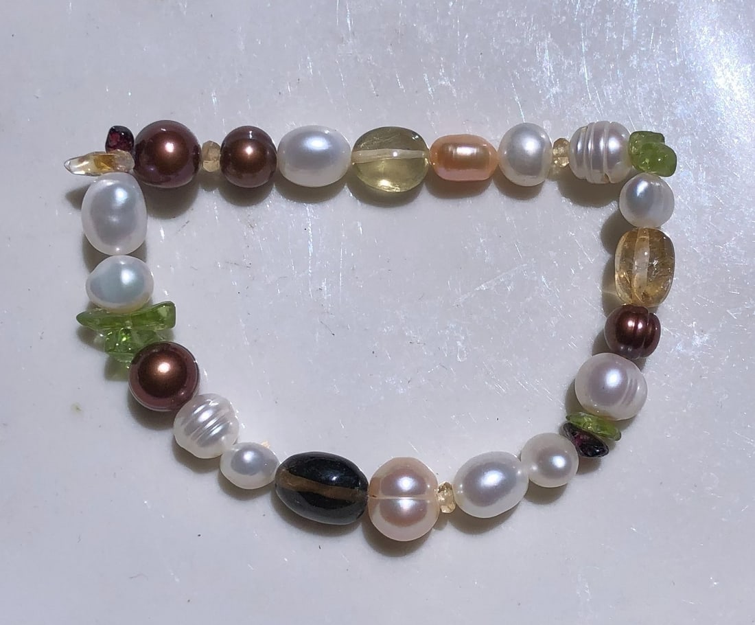 Vintage Pearl Bracelet: Vintage Pearl Bracelet