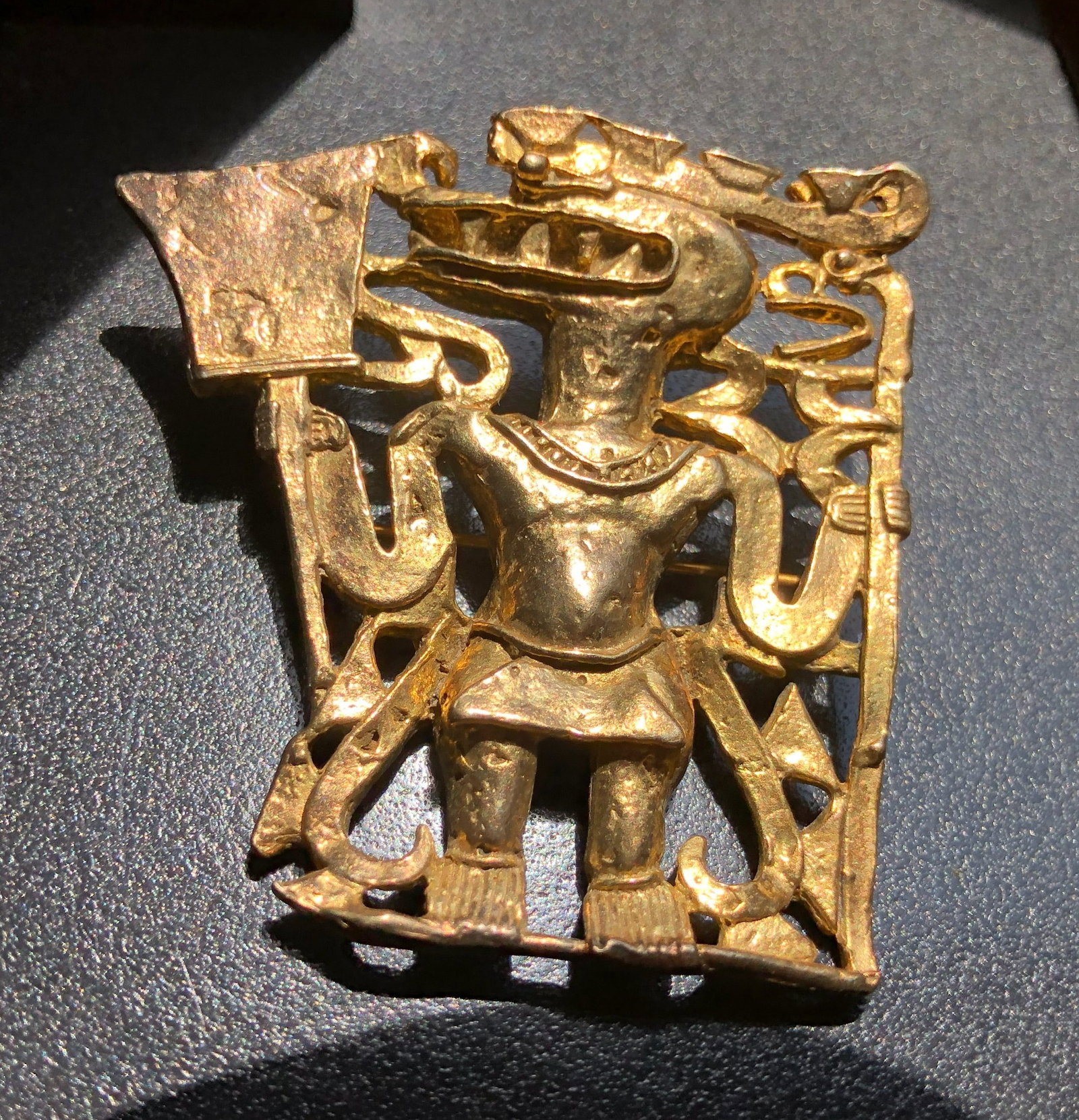 Gold Tone Figurine Brooch Pin (1 of 4)