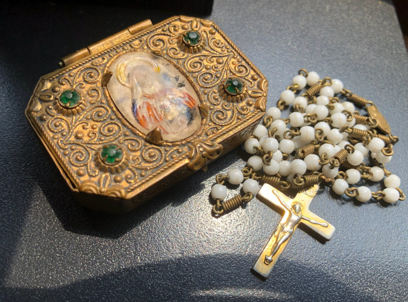 Vintage Rosary with origional box: Vintage Rosary with origional box