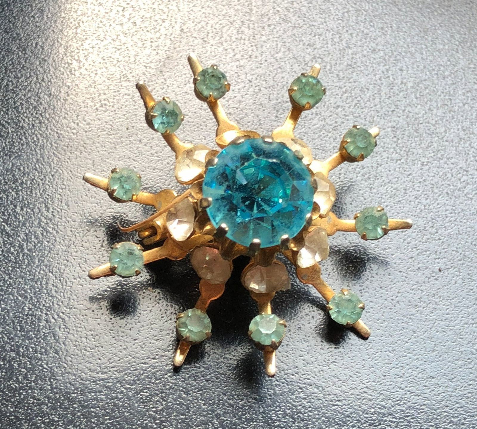 Vintage Coro Brooch Pin: Vintage Coro Brooch Pin