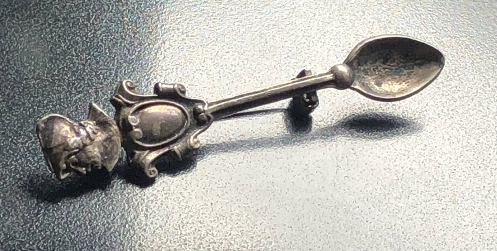 Vintage silver Brooch Pin: Vintage silver Brooch Pin