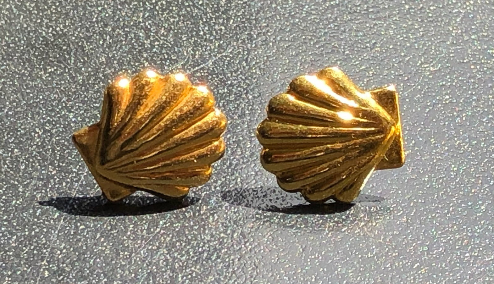Pair of Gold Filled Earrings: Pair of Gold Filled Earrings
