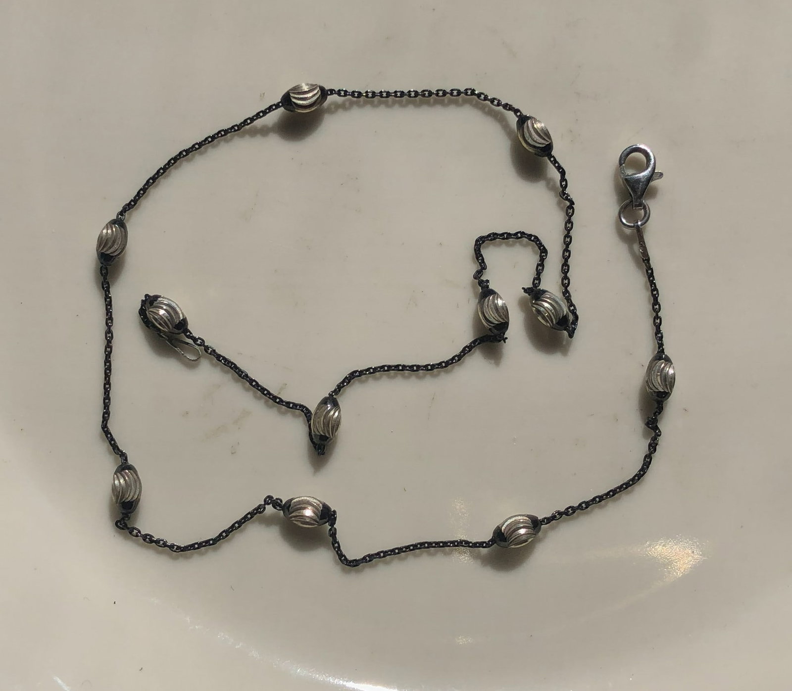 Vintage Silver Necklace: Vintage Silver Necklace