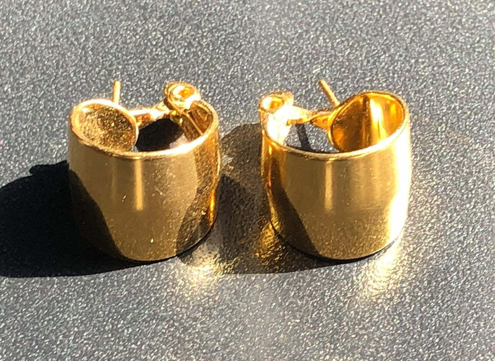 Pair of Gold Plated Earrings: Pair of Gold Plated Earrings