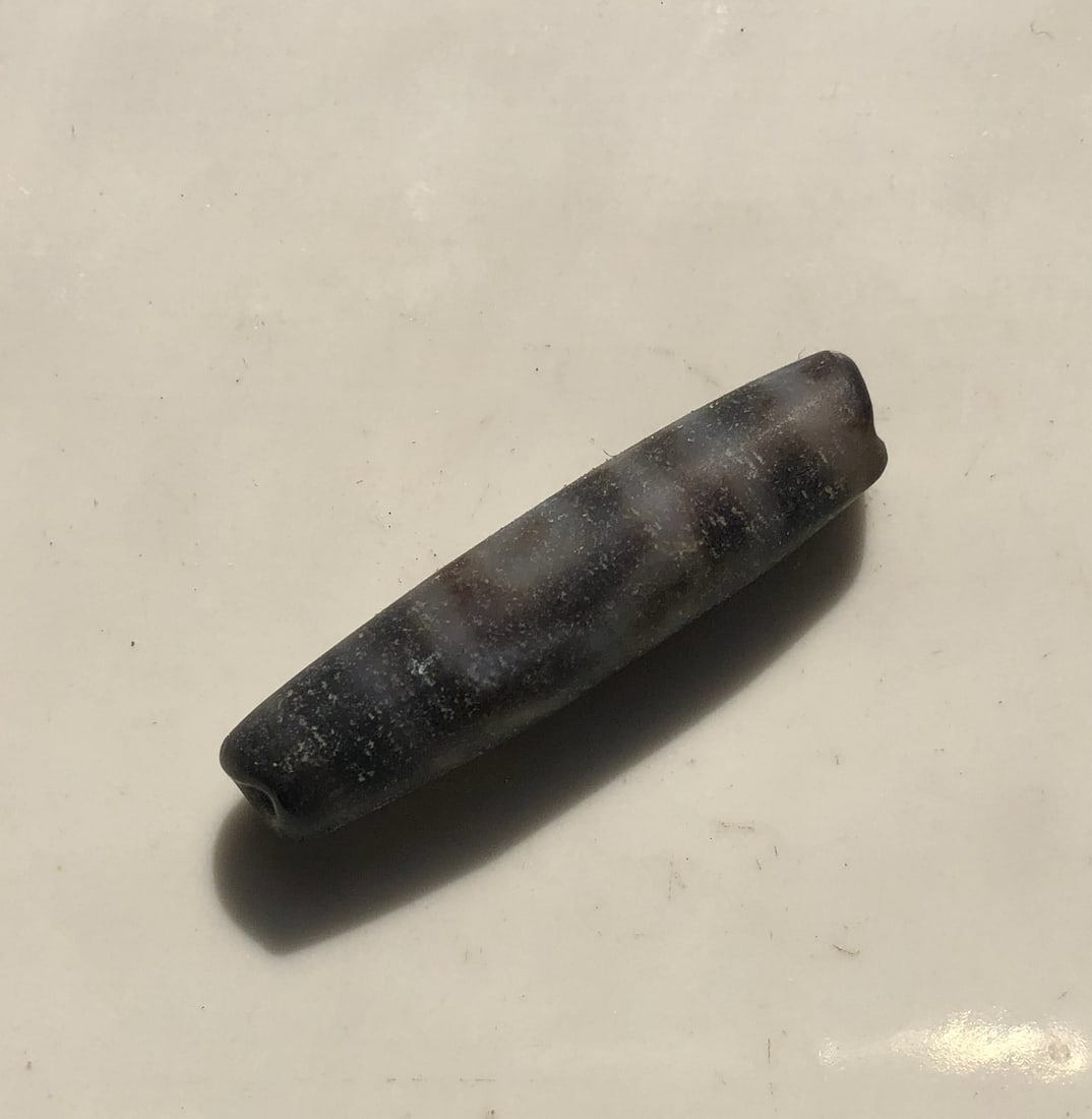 Antique Tibet Dzi Bead: Antique Tibet Dzi Bead, Size: 2"