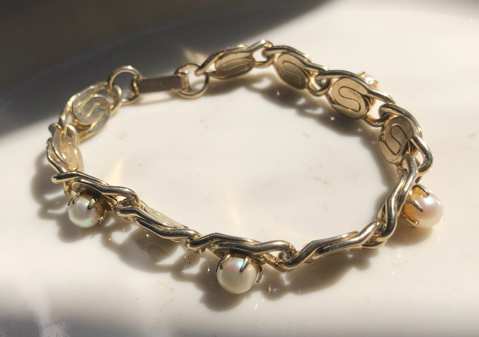 Vintgae Gold Filled Bracelet: Vintgae Gold Filled Bracelet
