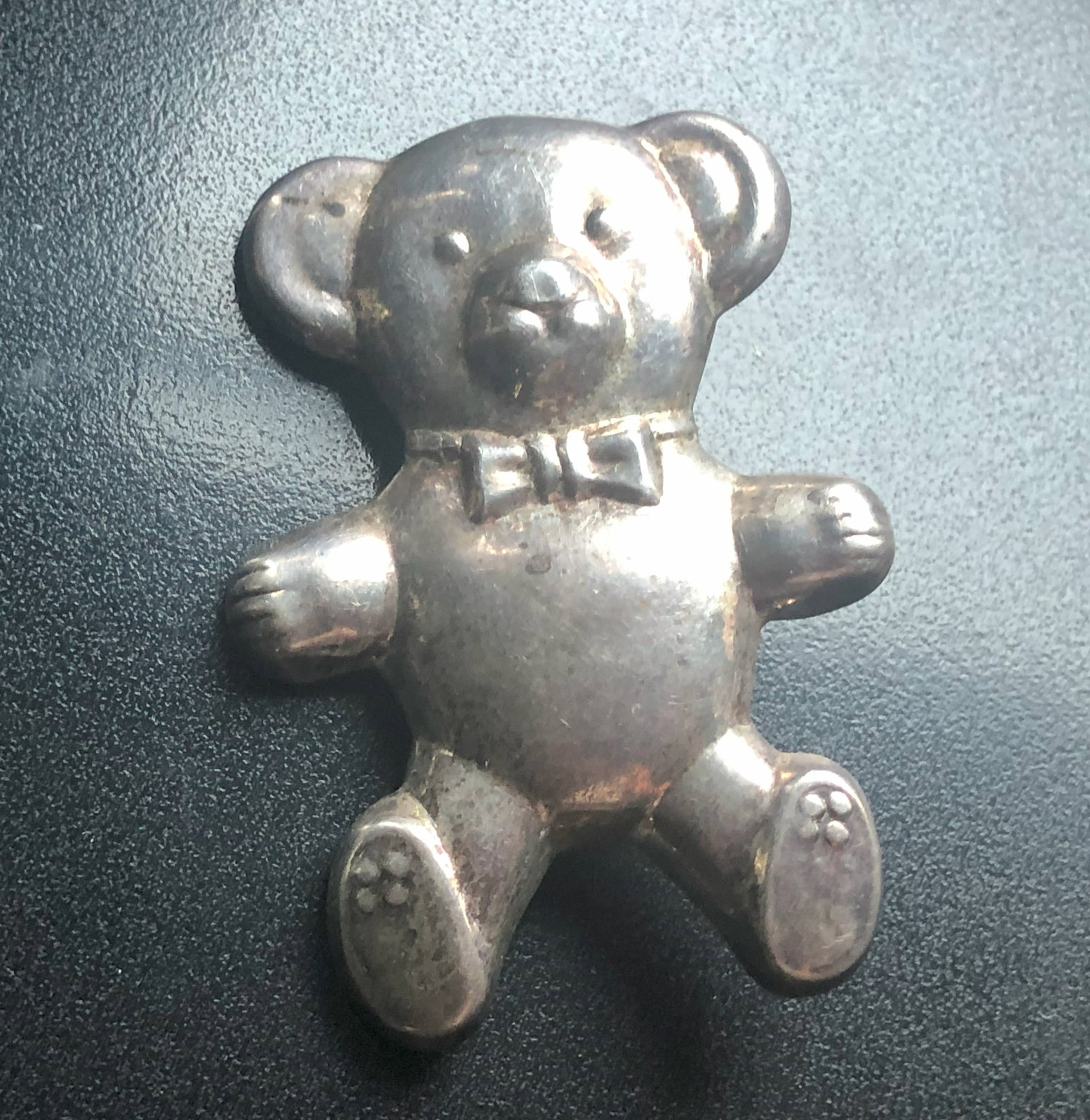 Vintage Silver Brooch Pin: Vintage Silver Brooch Pin