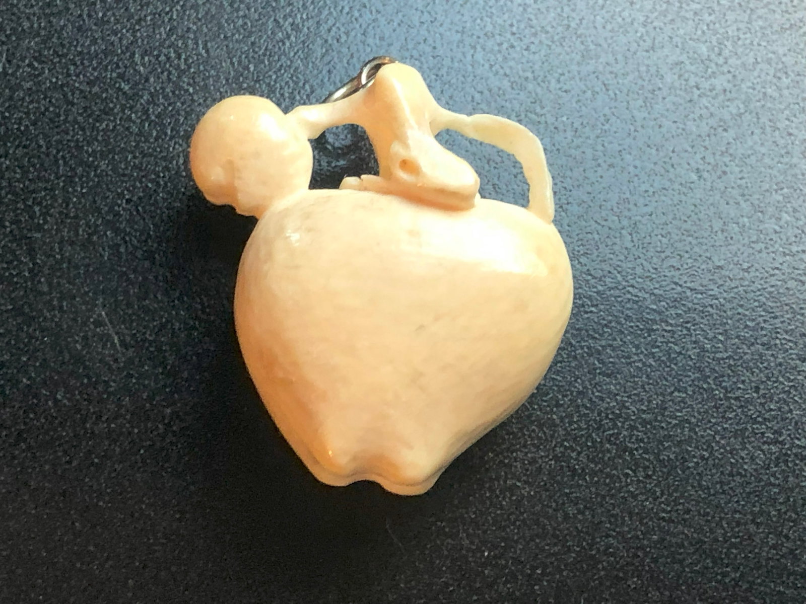 Vintage Carved Pendant: Vintage Carved Pendant, Size: 1"