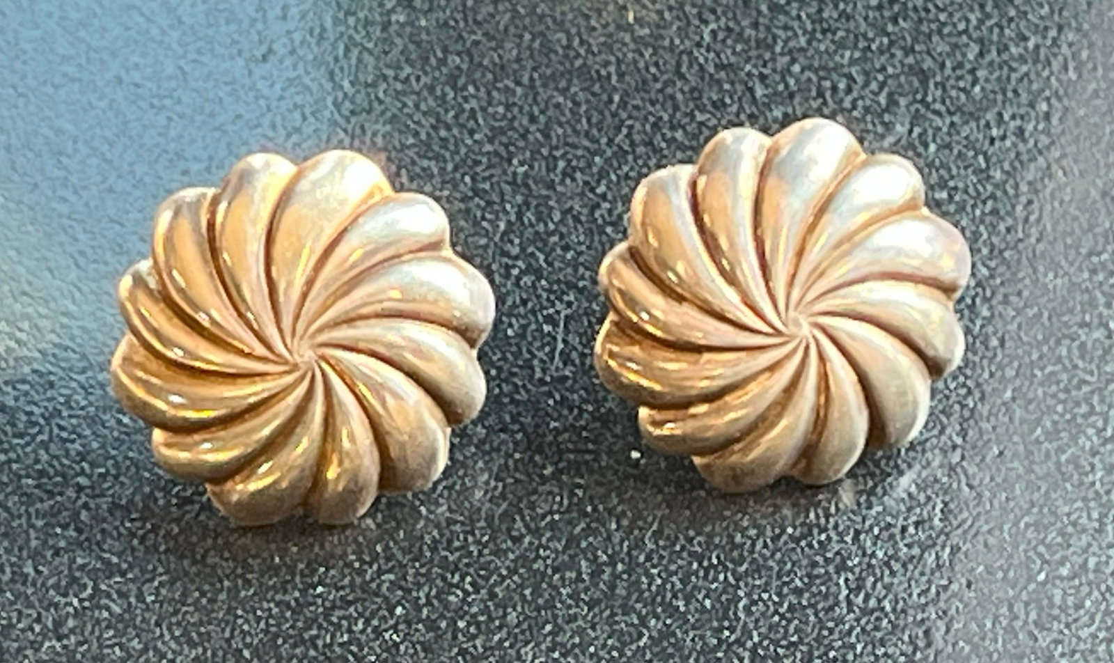 Pair of Silver Earrings: Pair of Silver Earrings