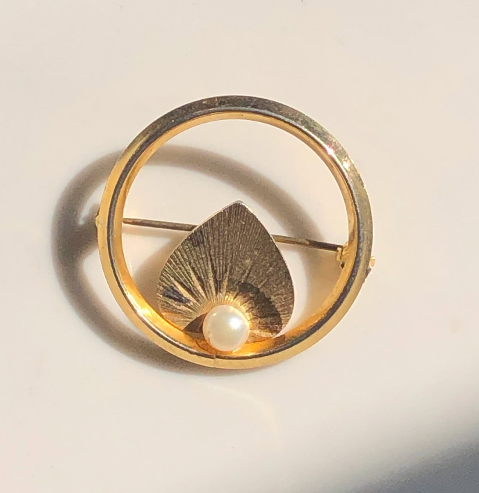 Vintage Gold Filled Brooch Pin: Vintage Gold Filled Brooch Pin